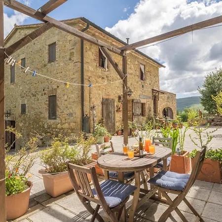 San Paolo Farm, Wifi, Pool, Val Di Cecina Country house *